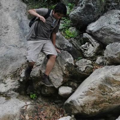 Licenciado en Ciencias de los Alimentos. Fútbol, ska, rock, comer, pescar, beisbol, etc...