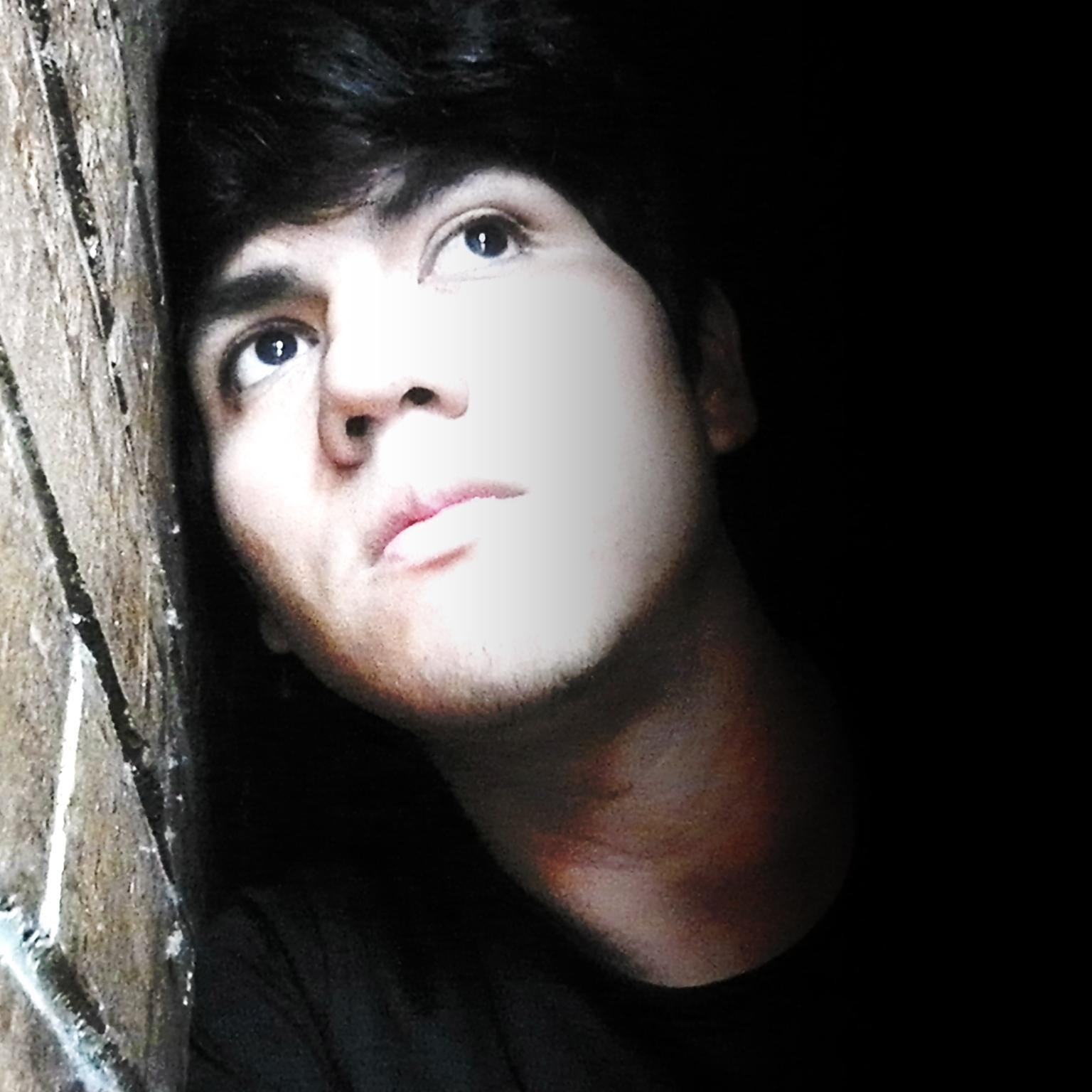 DJ y Guitarra acustica en Deliverer Band