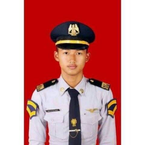 “ Lebih baik aku dibenci karena menjadi
diriku sendiri , daripada aku disukaikarena
menjadi orang lain”     path&fb : diiaz ramadikha