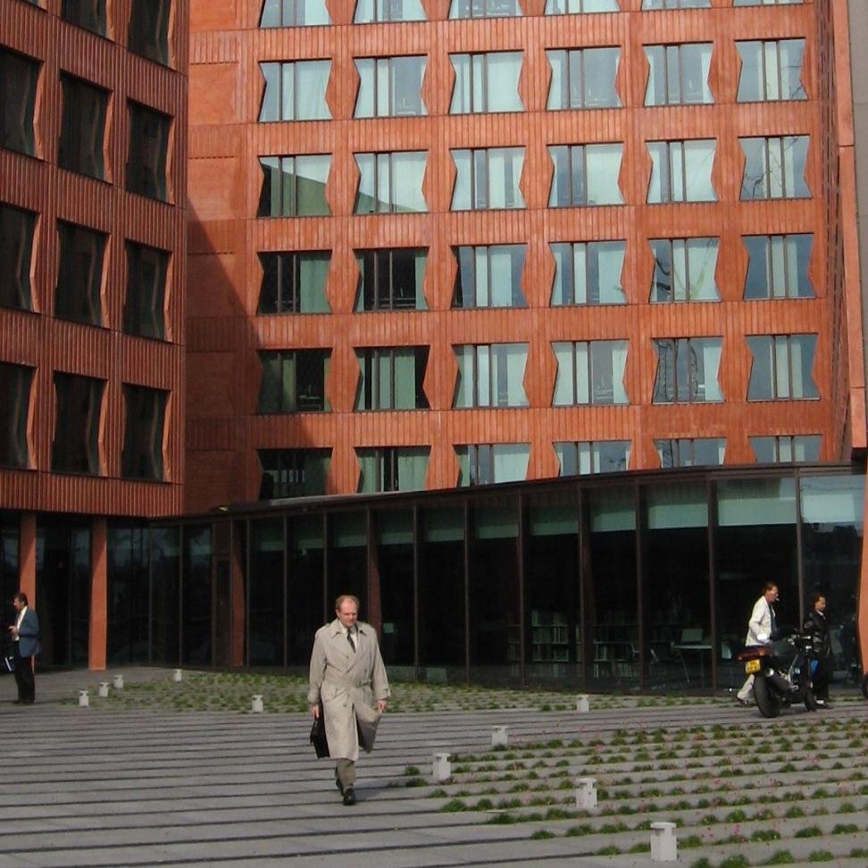 Former senior policy adviser on socioeconomic and spatial statistics @StatisticsCBS; @VVS_OR; @IntStat; @LISdata; MSc Economics, University of Amsterdam @UvA_EB
