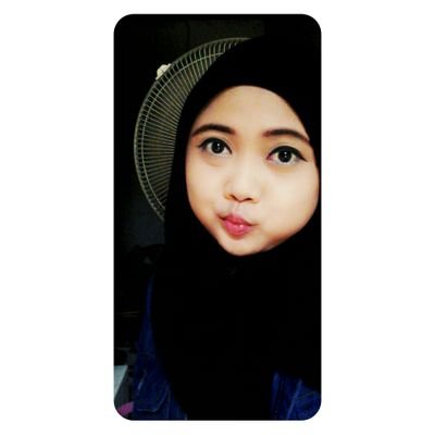 mia rosmiani | 18 dcember 1995 | pin : 518E785A ;) | fb : mhyaa dwiipetriciia