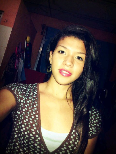 El Estor Izabal, 
 Colegio: La Salle
 Deporte Favorito: Basketboll y Futboll 
               Mis números favoritos: 5 y 8 / 
 
 03/04/96