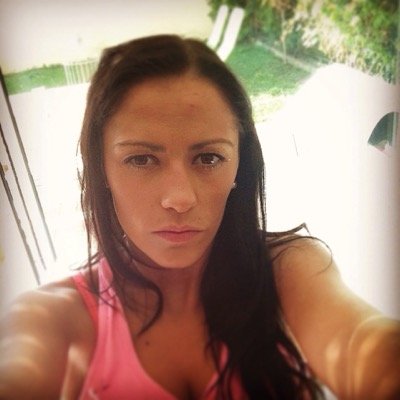 MelissaServat's profile picture. ✌️