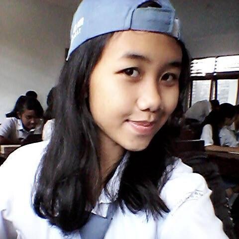 Pin: 274E8378 Live simply, dream big, be grateful, give love♡ and laught lots.
