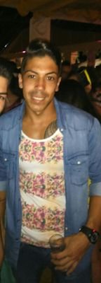 pajo46's profile picture. Este es mi twitter original rechaza imitaciones jeje ;)  fan incondicional de valentino rossi                        46porsempre