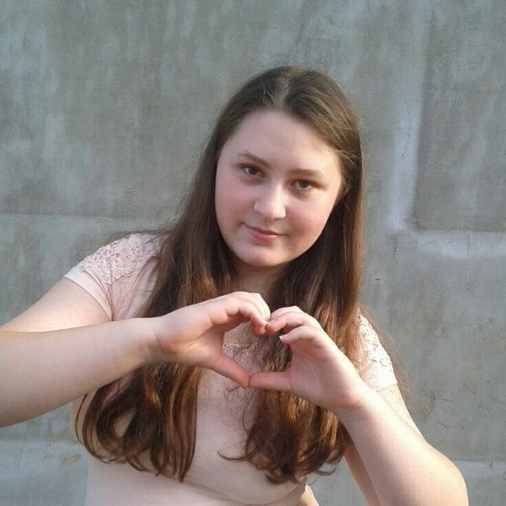 EkaElenka's profile picture. 