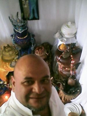 la vida es Una SOLA vivela BIEN Y FELIZ! soy brujo menejo trenes!!.. Ya NO.. Ahora ..No Se.)=?