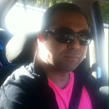 TalkToMeNiice's profile picture. #TeamIphone Sometime I Look At Change Like Its Just some Coins