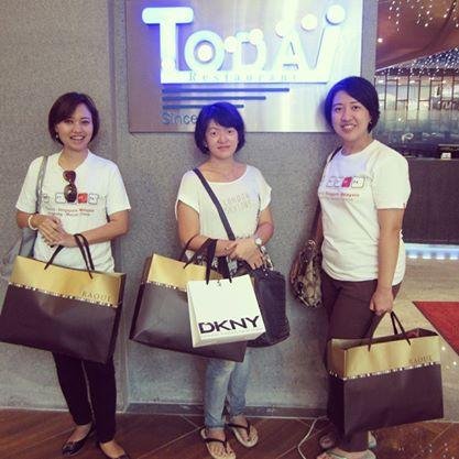 RiawatiTay's profile picture. 