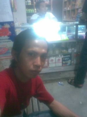 orng sempel,homoris,ska cari byak tman ,skah bergaul sma spa aja,hobi dnar musi,noton tv dan main futsal