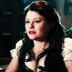 ThatSmartBelle's profile picture. |RP| I'm Belle, I like to surround myself with books. You'll probably find me among my books. I love @DarkMagicGold