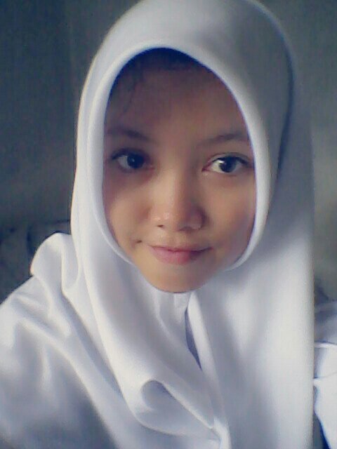 ♡ 10 Mei 2000 ♡ || Love♡ Islam, Love♡ Allah || ☆ followback? mention aja. ☆