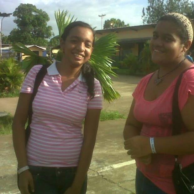 yosle_v's profile picture. Hay veces que el amor más intenso se oculta detrás
del silencio más profundo.