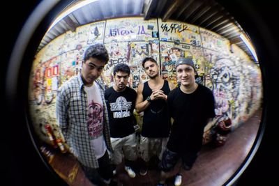 @bandaswell razão de tudo!  Since: 17/05/11
gente curti nossa pagina no Facebook: http://t.co/sumJmxXas8