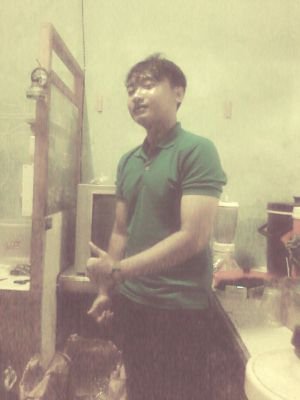 dionrastauye's profile picture. sayangi ibu dan bapakmu