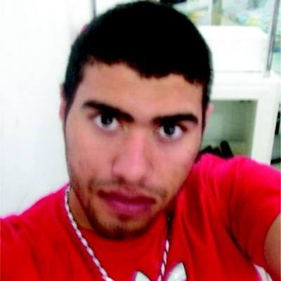 32 Anos, programador desktop, web, mobile, analista de TI, flamenguista, fãn de jogos, e animes.