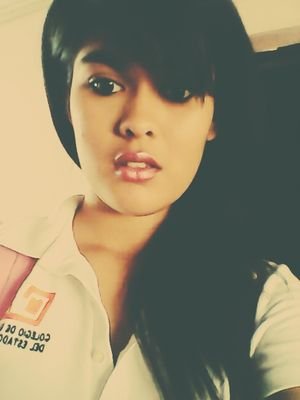 18 años,estudiante de QBC, nada como ver el cambio en el que un poco de amor y cuidado pueden hacer :3