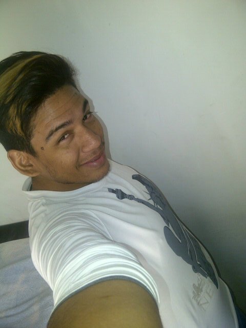 El amor es algo q se quiere pero pocos saben darlo ☺♥