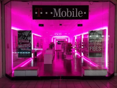 The NEW T-Mobile Twitter account of the state of Maine. Brand new store in the Maine Mall and more to come!