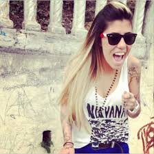 sigam esse tumblr, ele é ótimo http://t.co/uj8vx44Zc5
