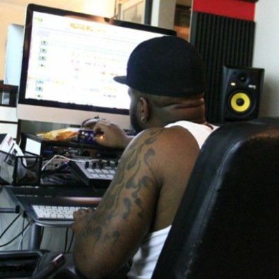 Producer/recording engineer @ voicebox Muzik