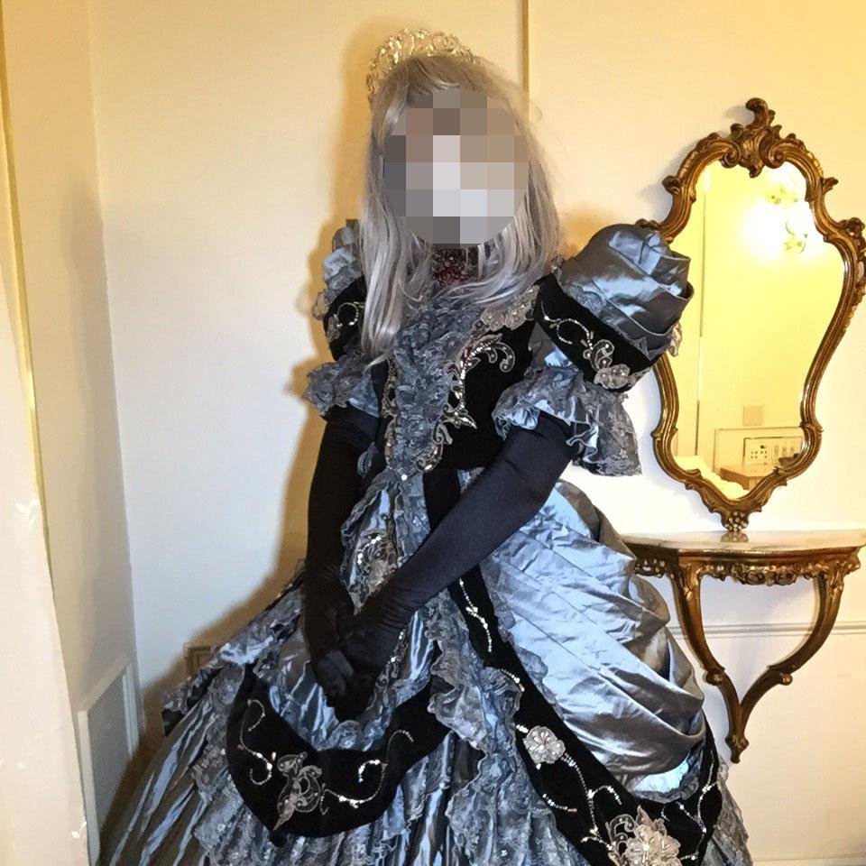 はじめまして、主にドレス女装をしてます 関西圏や東海圏で同じ趣味のいらっしゃればお友達になりたいです https://t.co/JxdCbpOXxC