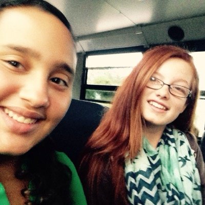 follow me on instergram alysamagconfan1 and vine alysa marinez i want a jacks follow
