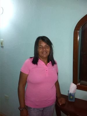 Mujer de izquierda por conviccion y de corazón, trabajadora, madre dedicada y abnegada.