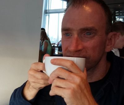 Bi-cultural lover of tea and freelance cakeologist