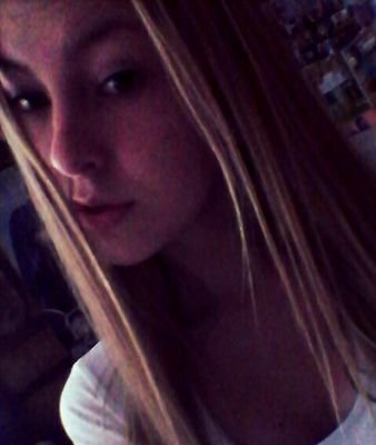 My name is Denise, I am 15 years old and I'm belieber forever!! ♥
