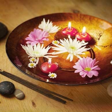 Holistic massage therapy in Cornwall. Ultimate relaxation in your home, workplace or holiday home.