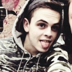 i gave you a free follow to help you gain so follow @damnastxn for me please