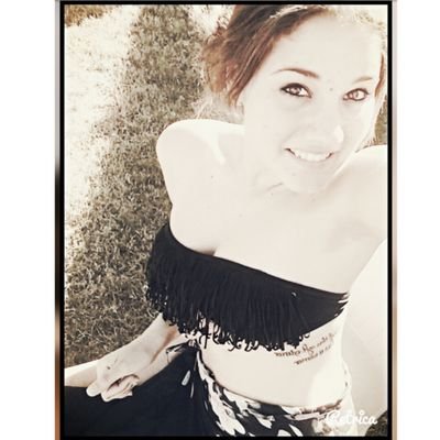 17 and loving life -dancing - family- friends Cape Town❤ instergram caseycase16