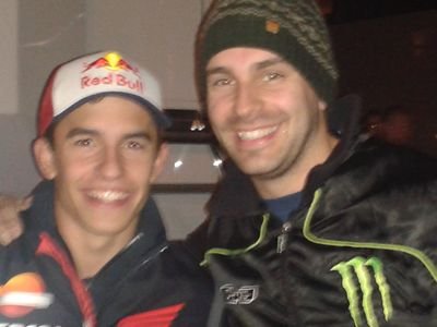 TBettons's profile picture. Live,Love,Train,Enjoy 👨‍👩‍👧‍👦