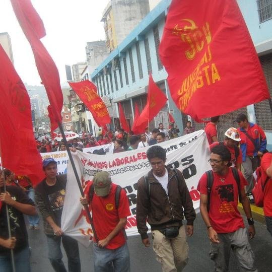 Comunista hasta la médula, en la línea y el camino justo y como el gran Jesús Farías dijo: ... mi línea es hasta la muerte.