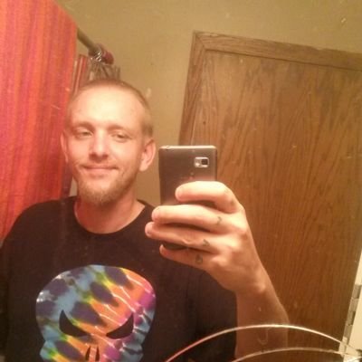 angelwolf583's profile picture. 