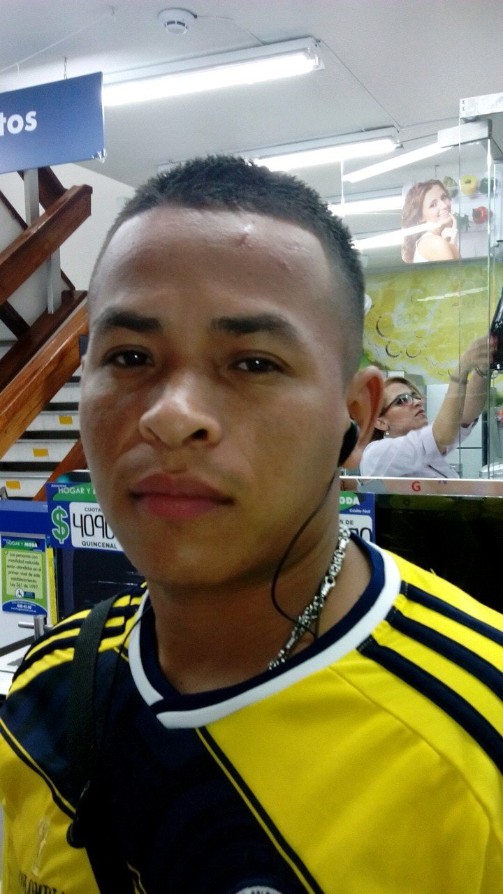 CarlosChantak's profile picture. 