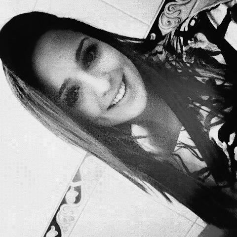 nicollysaldanha's profile picture. 