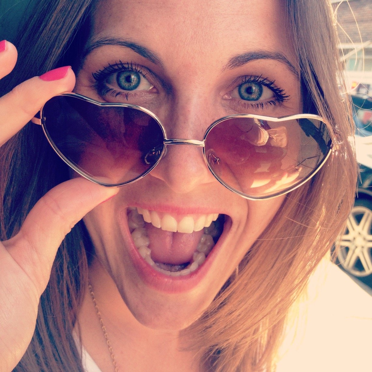Graphic designer with a huge passion for travel & photography. Read about me & my adventures on my blog 'Flights and flip flops' Instagram @mands_hartley