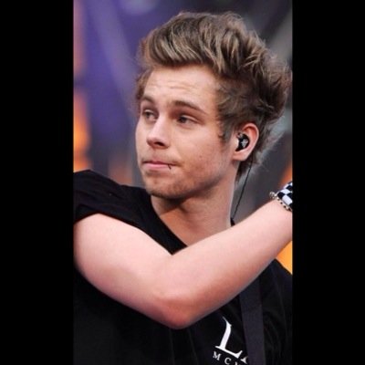 LUKE PLLLLLLLLLLLLLLLLLLLLLLLLLLLLLLLLEASE follow me
