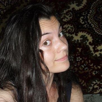 Интересуюсь что нового в музеях происходит, о том и пишу. Ретвичу что понравиться и общаюсь с друзьями
