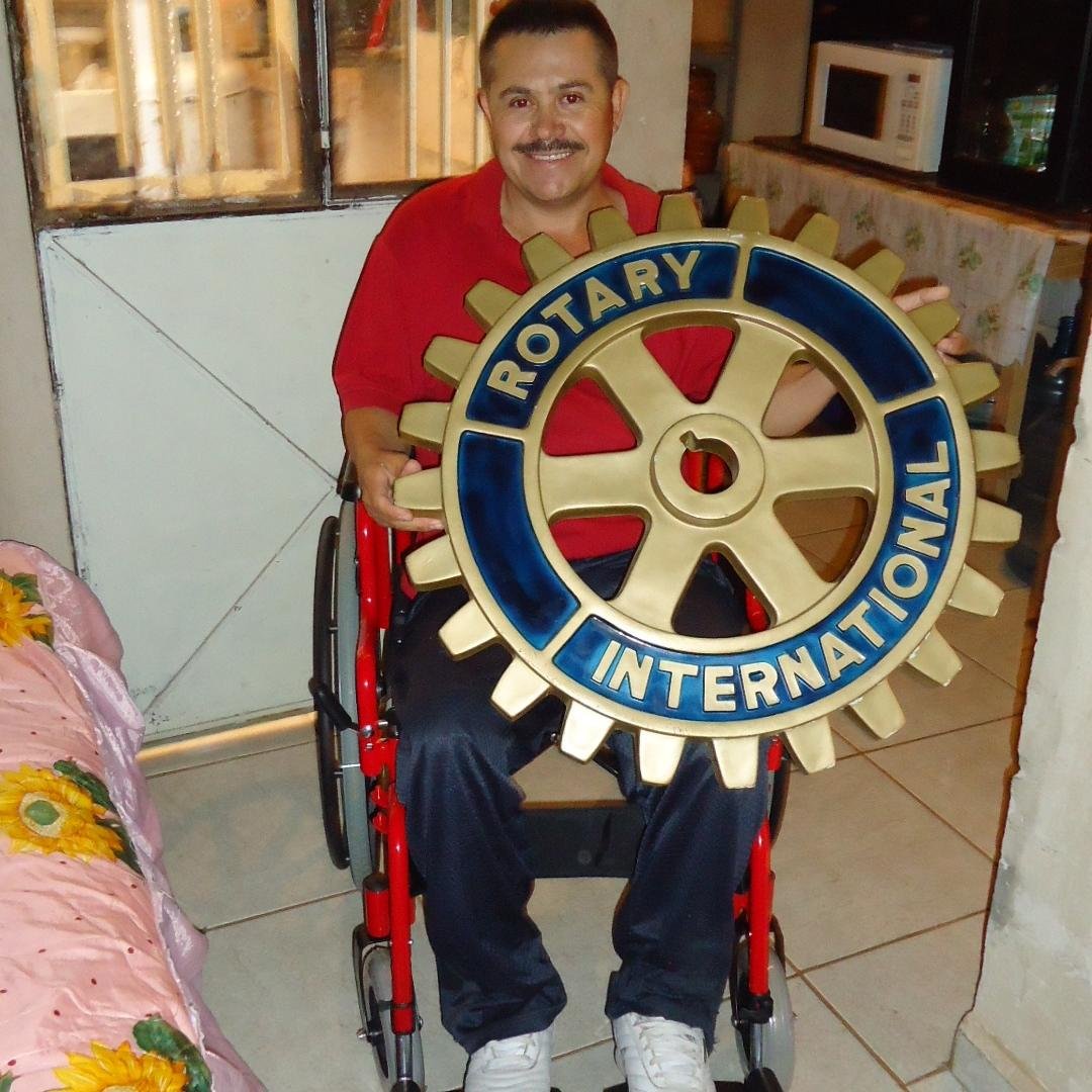 rotarios_v's profile picture. 