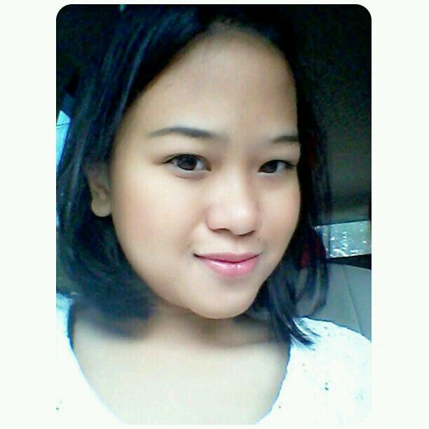 charissadefara's profile picture. 