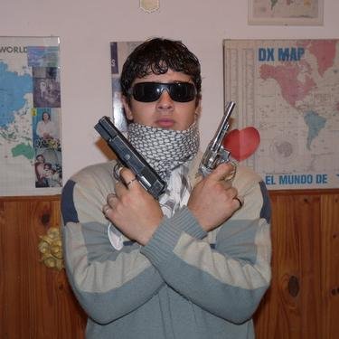 Kon estylo y desempenio yo a los giles les enseño fumandome un fasito bien piola y bien trankilo