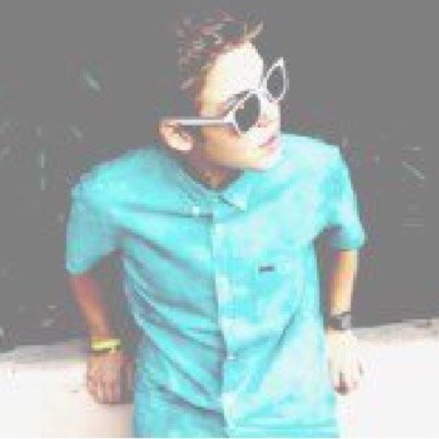 1savannahWolfe's profile picture. i mean matt and i are BASICALLY dating.