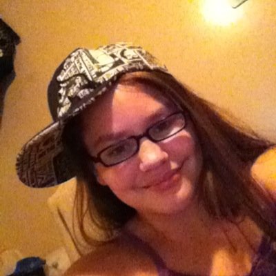this is my backup account follow me on my main @chloe_e_ward