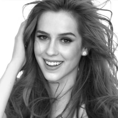 Se Deus colocou dentro do meu coração um sonho, Ele com certeza me ajudará a realizá-lo! Te amo muito @sophiaabrahao ❤