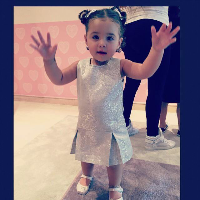 Salome Rodriguez O Danielaysalome Y Aqui Mi Otro Bebe Sentado Jajaja Jamesdrodriguez Foto Instagram Daniela Http T Co Ee0dbgqgrt
