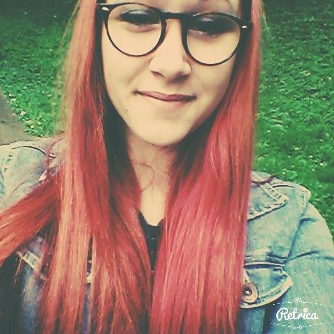 Rose 16 ans , drole et attachante ♡♥♡ . N'hésitez pas à me parler ♡♥♡  Je Follow Back tout le monde. Mon SNAP : rosewdg , ajoutés ! ;)