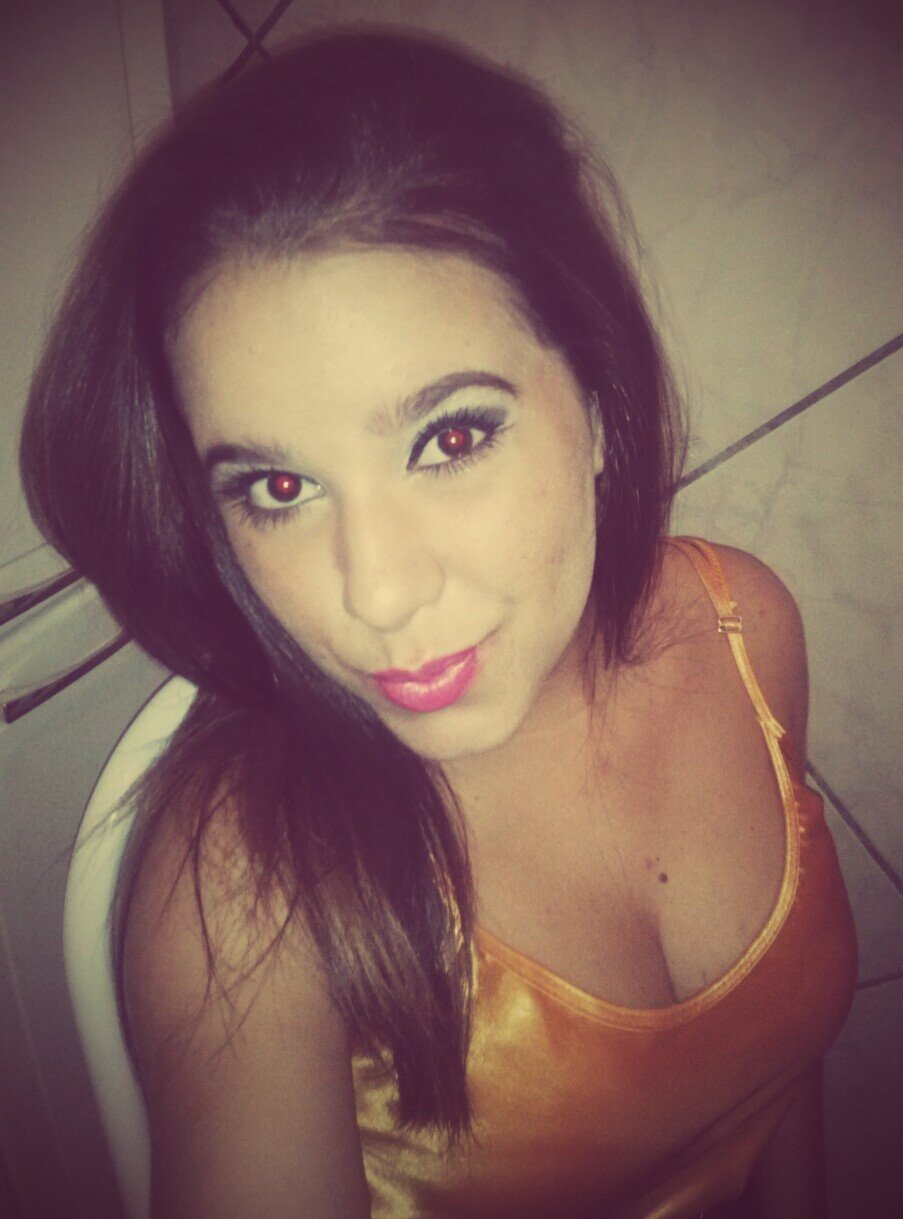 AmandaFreitas03's profile picture. 